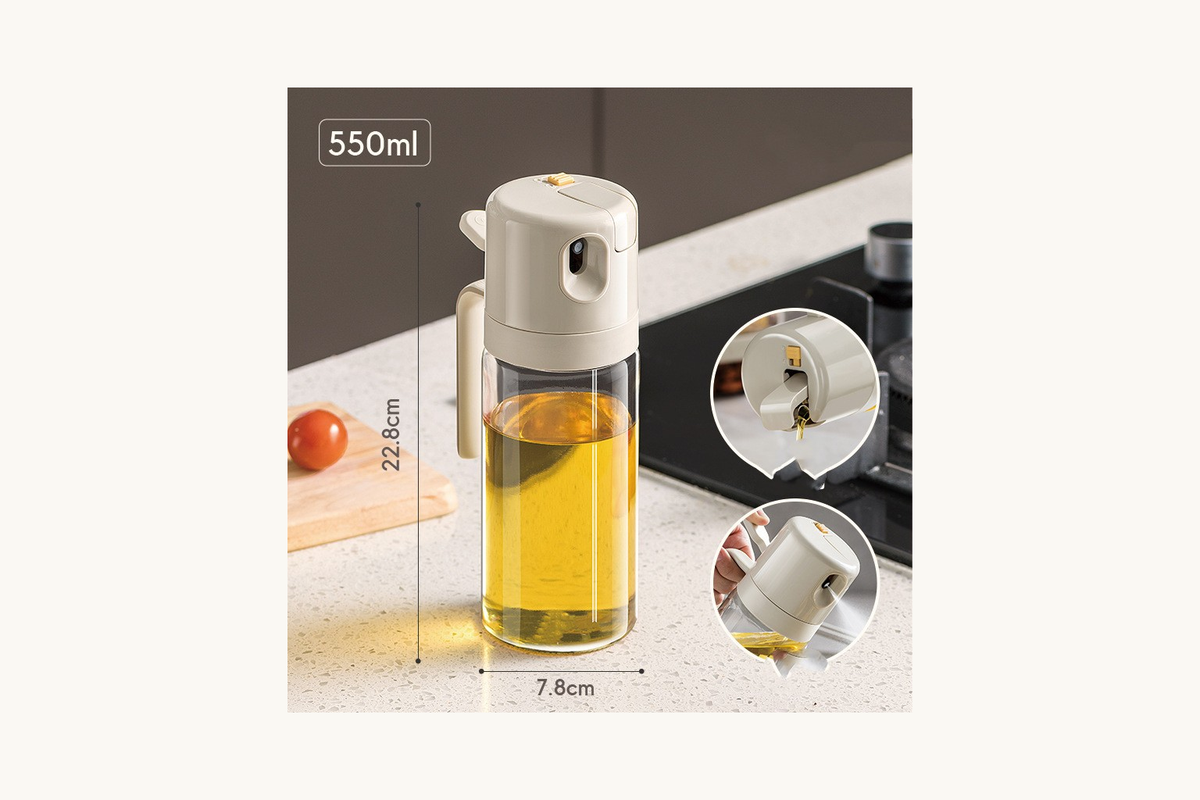 Mist and Pour 550 ml bottle dimensions: 22.8 cm tall and 7.8 cm wide