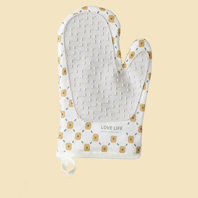 HeatGuard quilted cotton oven mitts — view 5