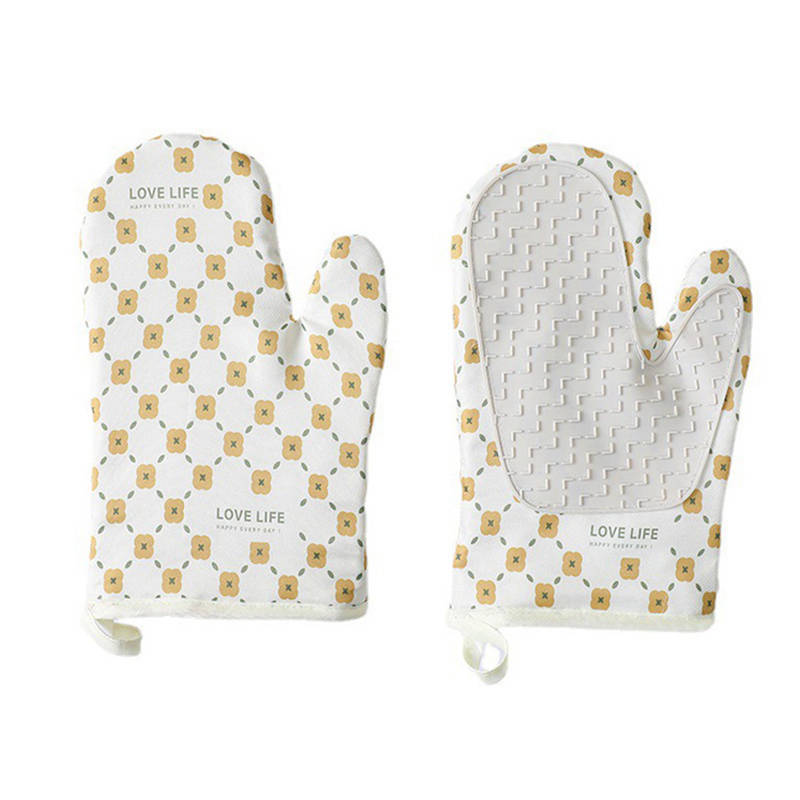 HeatGuard quilted cotton oven mitts — view 12