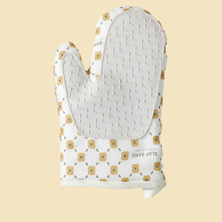 HeatGuard quilted cotton oven mitts — view 8