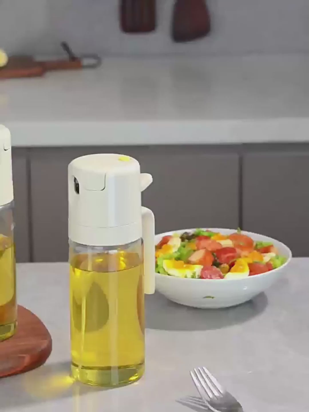 Mist and Pour feature demonstration showing the dual spray-and-pour top in use